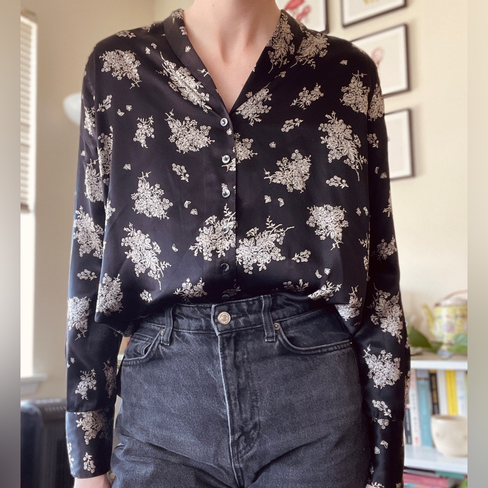 GAP 100% Silk Top